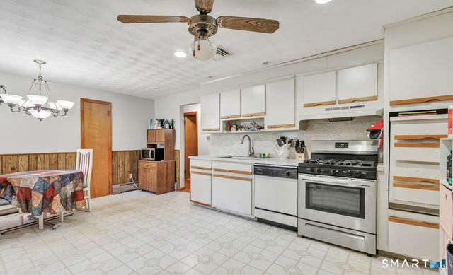 82 Crown Street, Trumbull, CT 06611