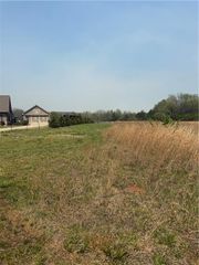 38 Ravenfield Road, Taylorsville, GA 30178