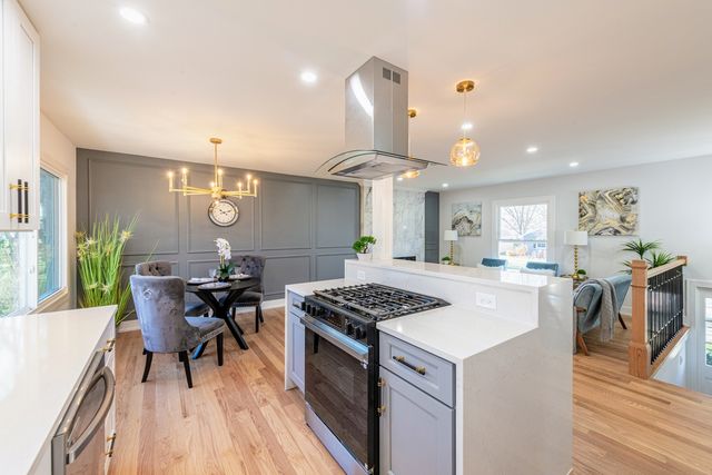 719 Webster Street, Algonquin, IL 60102