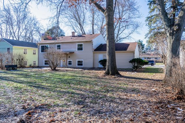 719 Webster Street, Algonquin, IL 60102