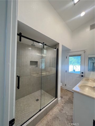 20881 Kelvin Place, Woodland Hills, CA 91367