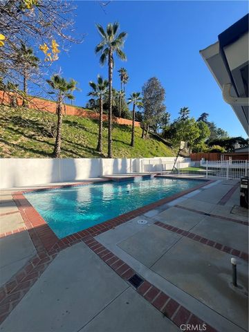 20881 Kelvin Place, Woodland Hills, CA 91367