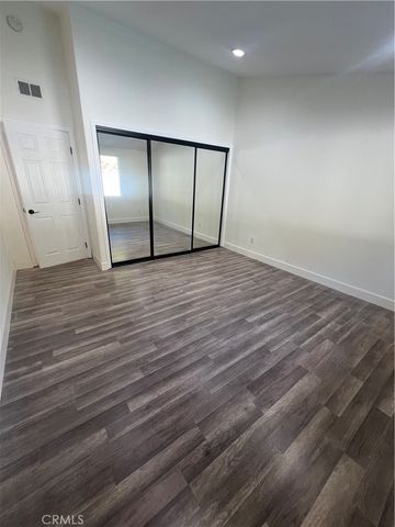 20881 Kelvin Place, Woodland Hills, CA 91367