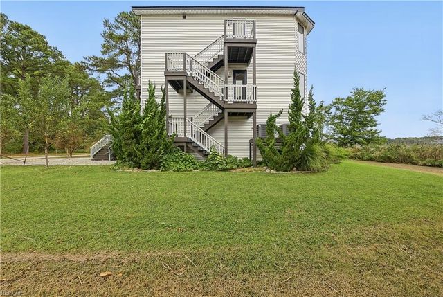 100 N Lawson RD, Poquoson, VA 23662