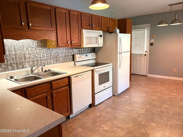 11220 Taylor Road, Laurinburg, NC 28352
