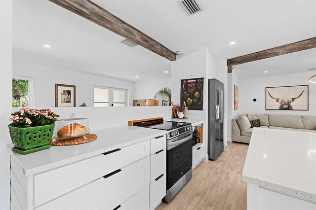 6040 SW 14th Street, Plantation, FL 33317