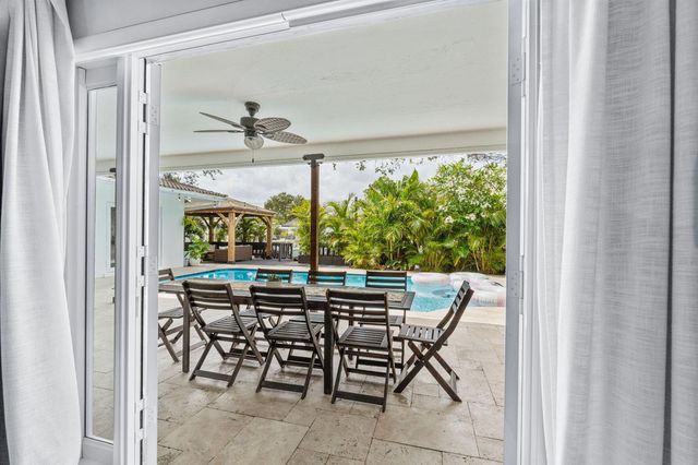 6040 SW 14th Street, Plantation, FL 33317