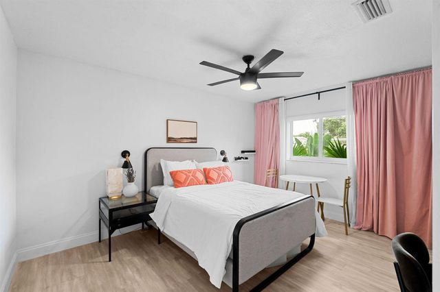 6040 SW 14th Street, Plantation, FL 33317