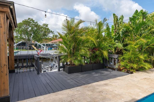 6040 SW 14th Street, Plantation, FL 33317