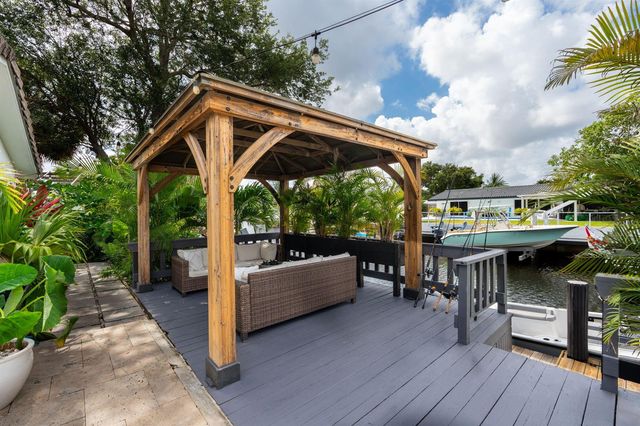 6040 SW 14th Street, Plantation, FL 33317