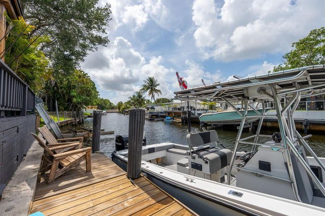 6040 SW 14th Street, Plantation, FL 33317