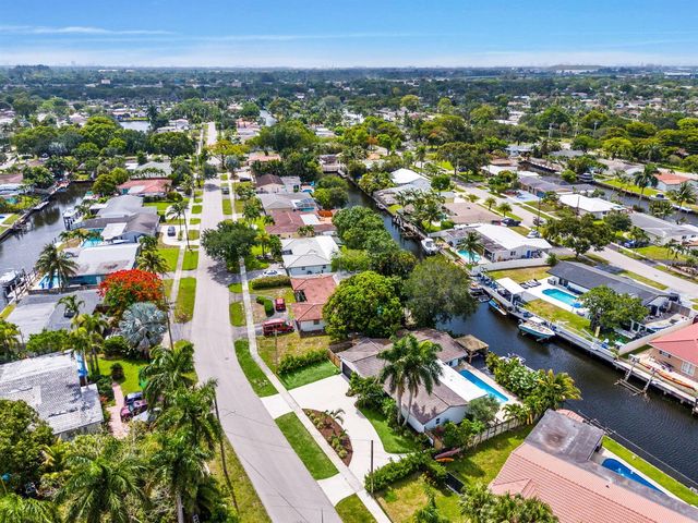 6040 SW 14th Street, Plantation, FL 33317