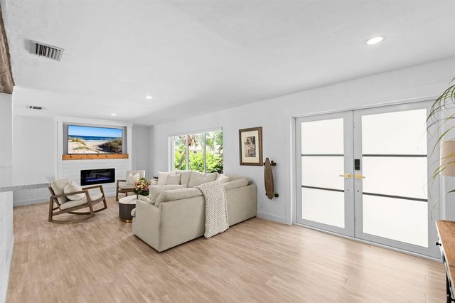 6040 SW 14th Street, Plantation, FL 33317
