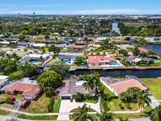 6040 SW 14th Street, Plantation, FL 33317