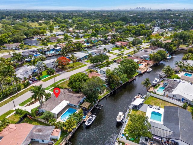 6040 SW 14th Street, Plantation, FL 33317
