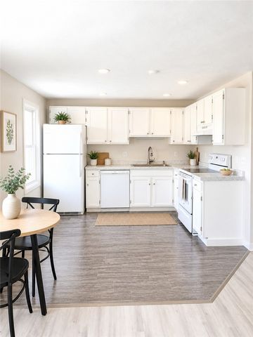 60 Washington Street 3, Bristol, RI 02809