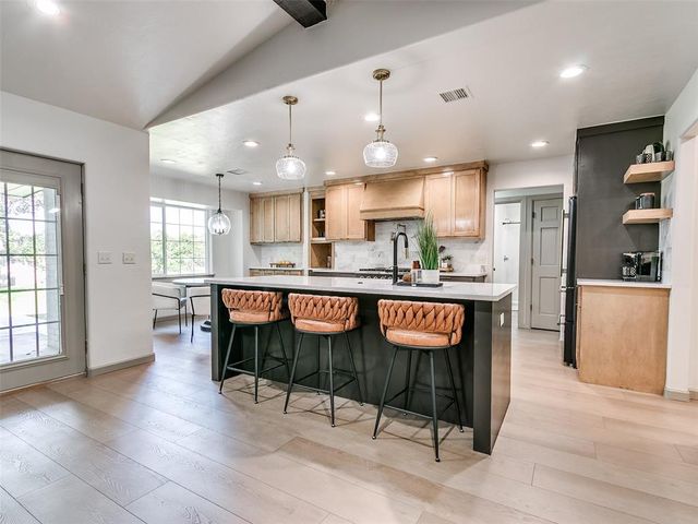 1301 Mary Lee Lane, Edmond, OK 73034