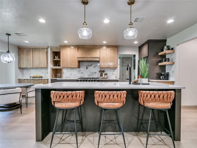 1301 Mary Lee Lane, Edmond, OK 73034