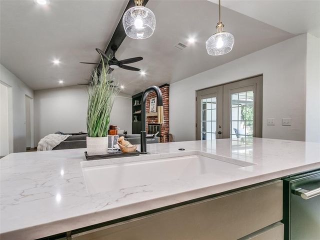 1301 Mary Lee Lane, Edmond, OK 73034
