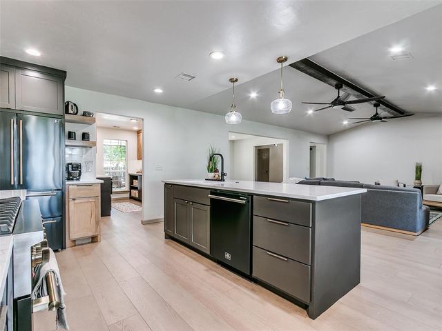 1301 Mary Lee Lane, Edmond, OK 73034