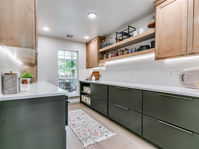 1301 Mary Lee Lane, Edmond, OK 73034