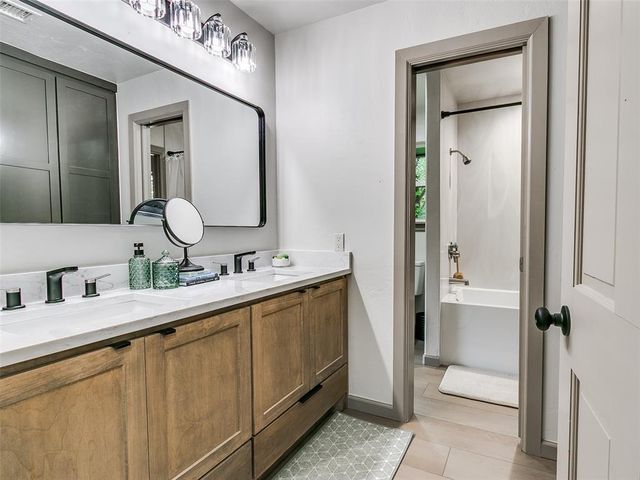 1301 Mary Lee Lane, Edmond, OK 73034