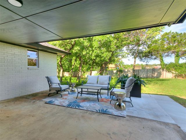 1301 Mary Lee Lane, Edmond, OK 73034