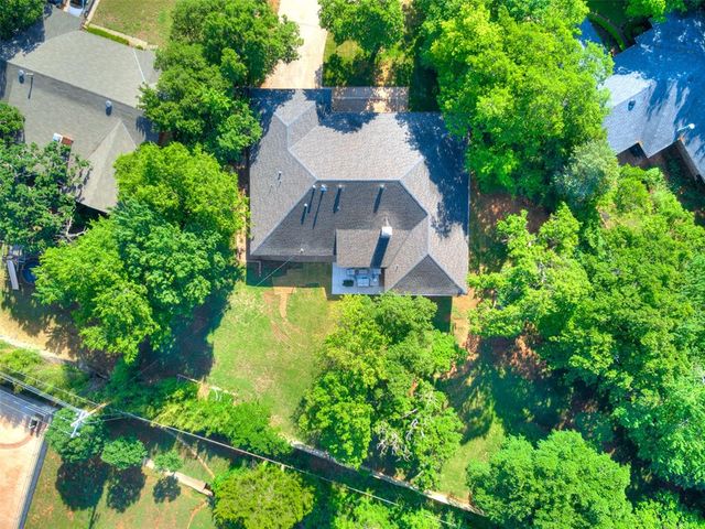 1301 Mary Lee Lane, Edmond, OK 73034