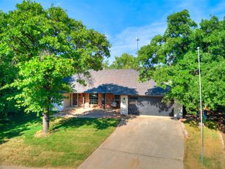 1301 Mary Lee Lane, Edmond, OK 73034