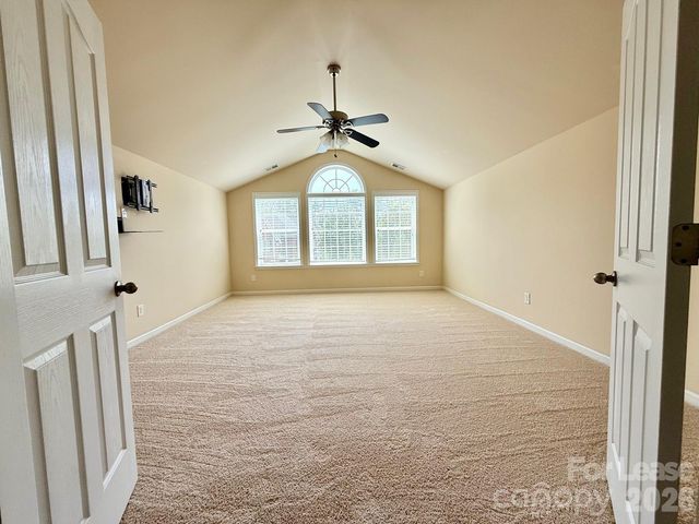 1009 Providence Forest Drive, Matthews, NC 28104