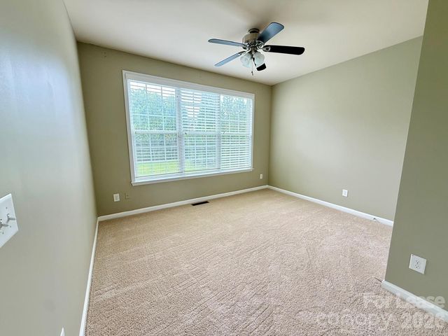 1009 Providence Forest Drive, Matthews, NC 28104