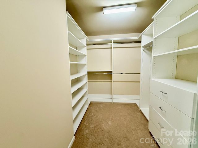 1009 Providence Forest Drive, Matthews, NC 28104