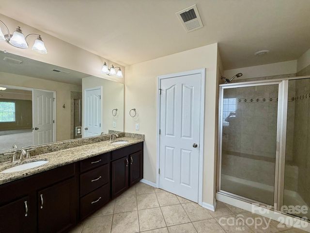 1009 Providence Forest Drive, Matthews, NC 28104