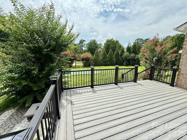 1009 Providence Forest Drive, Matthews, NC 28104