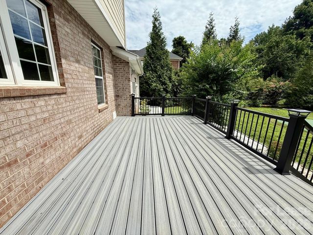 1009 Providence Forest Drive, Matthews, NC 28104