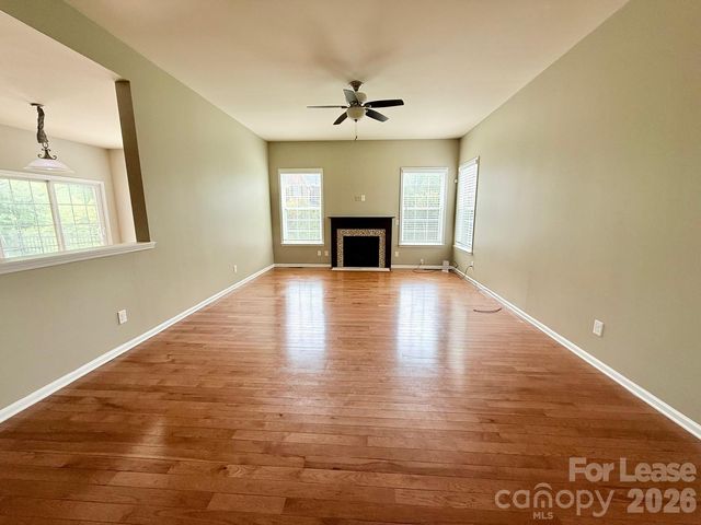 1009 Providence Forest Drive, Matthews, NC 28104