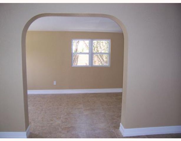 711 Fernwood Drive, West Palm Beach, FL 33405