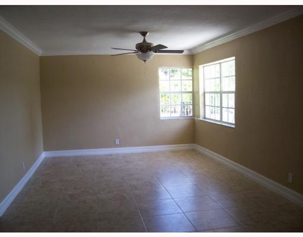 711 Fernwood Drive, West Palm Beach, FL 33405