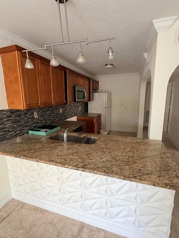 711 Fernwood Drive, West Palm Beach, FL 33405