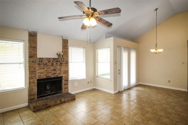 11614 Gullwood, Houston, TX 77089