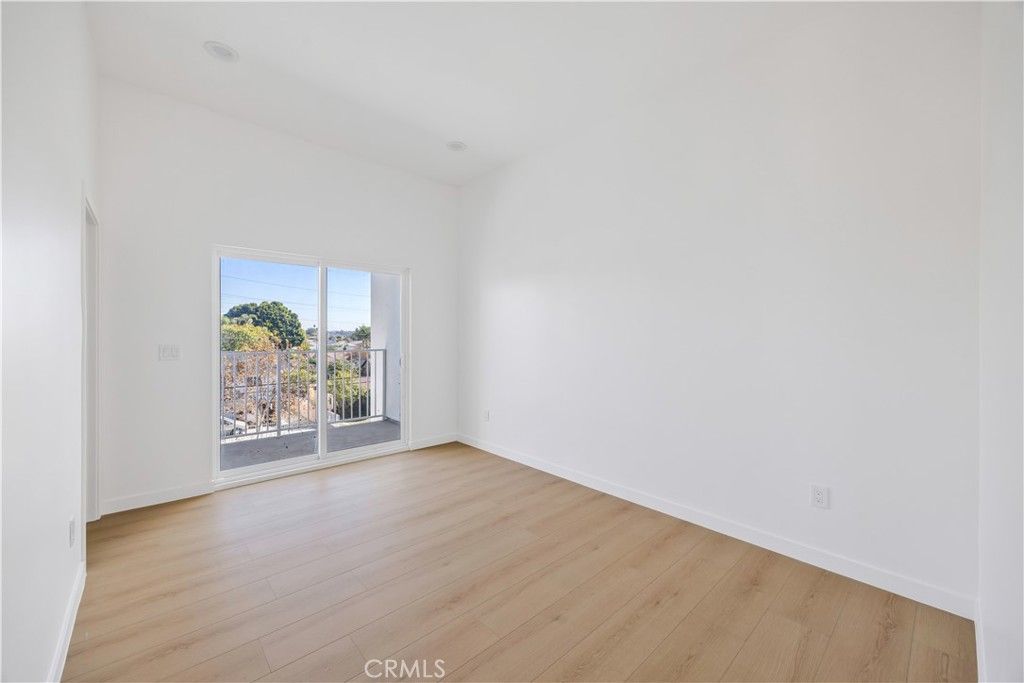Image 51 of property listing at 10905 Dalerose Avenue, Inglewood, CA 90304