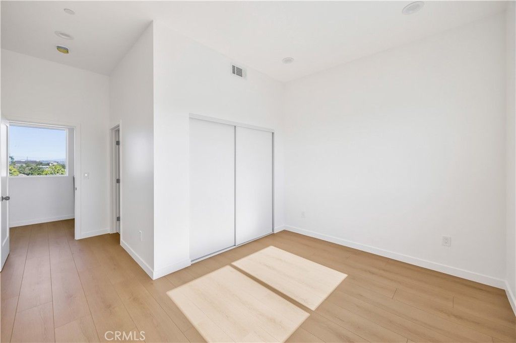 Image 56 of property listing at 10905 Dalerose Avenue, Inglewood, CA 90304