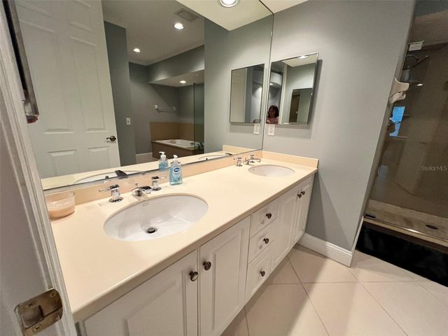 3608 54TH DRIVE W 202, Bradenton, FL 34210