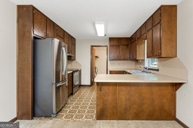 2498 Forestdale Drive, Dacula, GA 30019