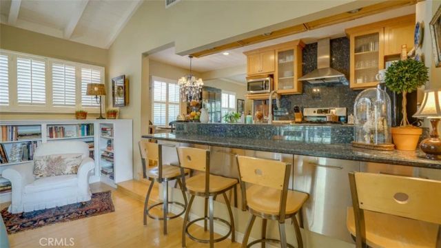 401 S Orchard Drive, Burbank, CA 91506