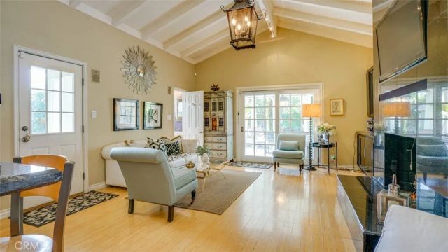 401 S Orchard Drive, Burbank, CA 91506