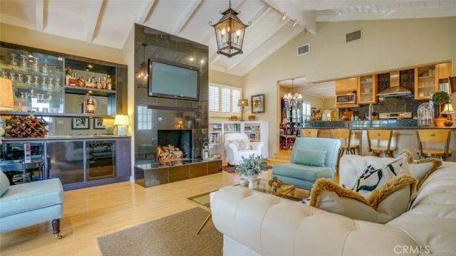 401 S Orchard Drive, Burbank, CA 91506