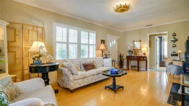 401 S Orchard Drive, Burbank, CA 91506