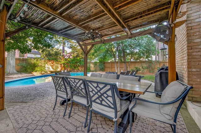 9622 Fenchurch Drive, Spring, TX 77379