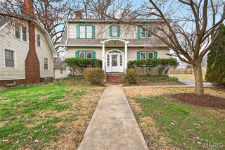 321 S Douglas Avenue, Belleville, IL 62220